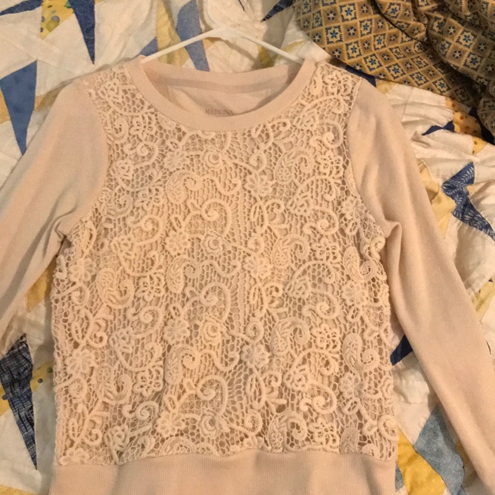 Size small top cream color good condition